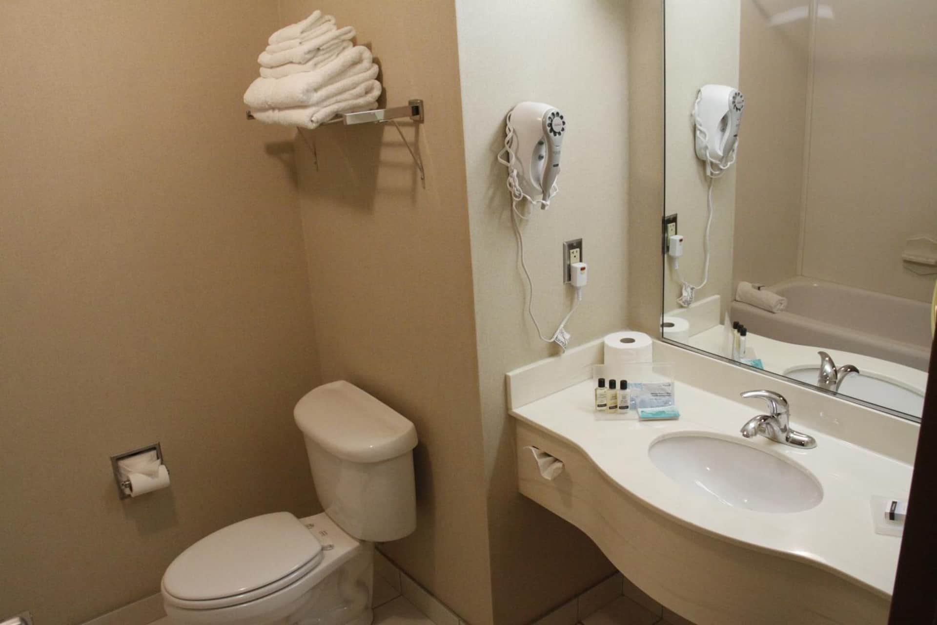 Humphry Inn & Suites