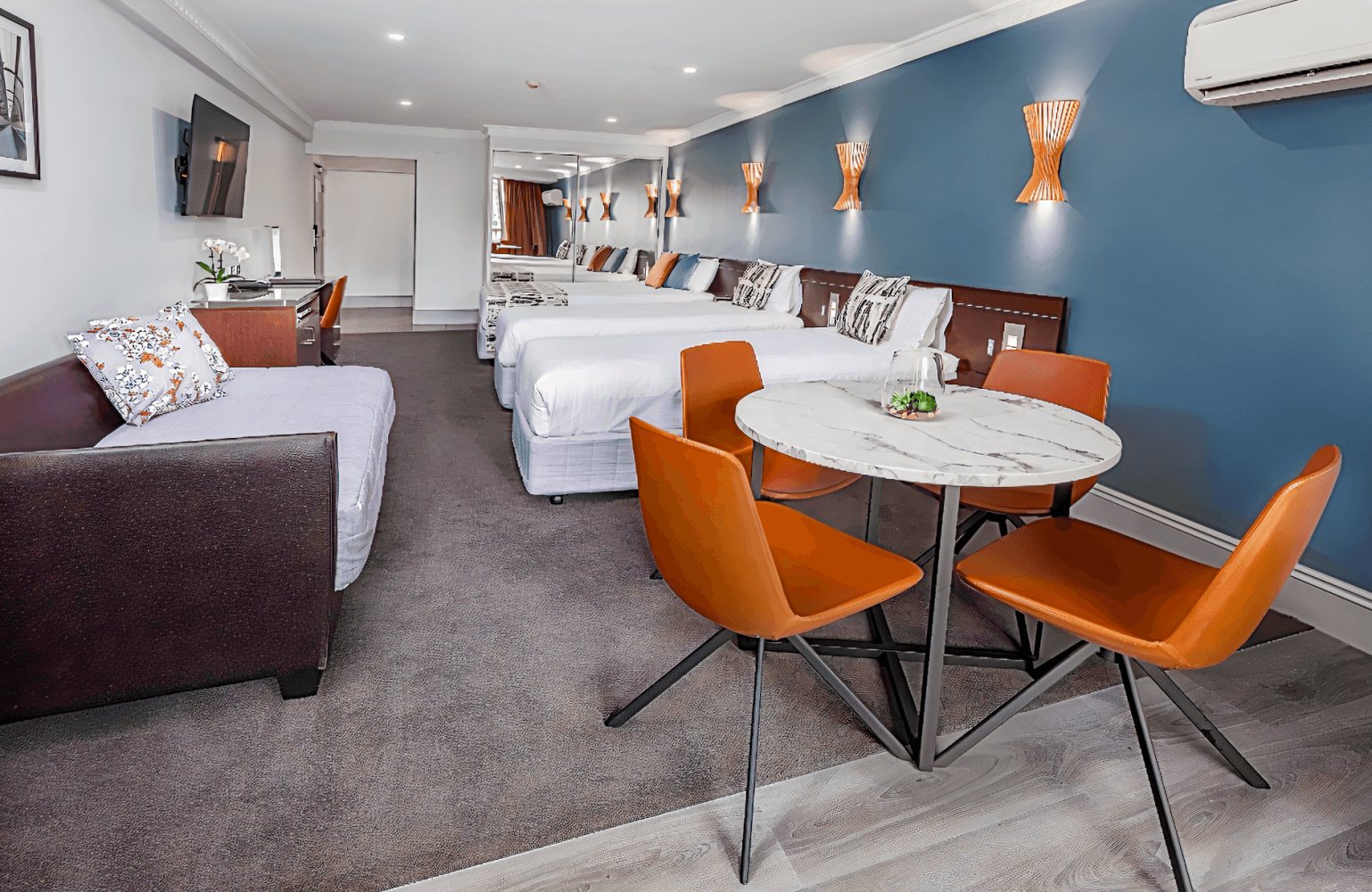 Hyde Park Inn