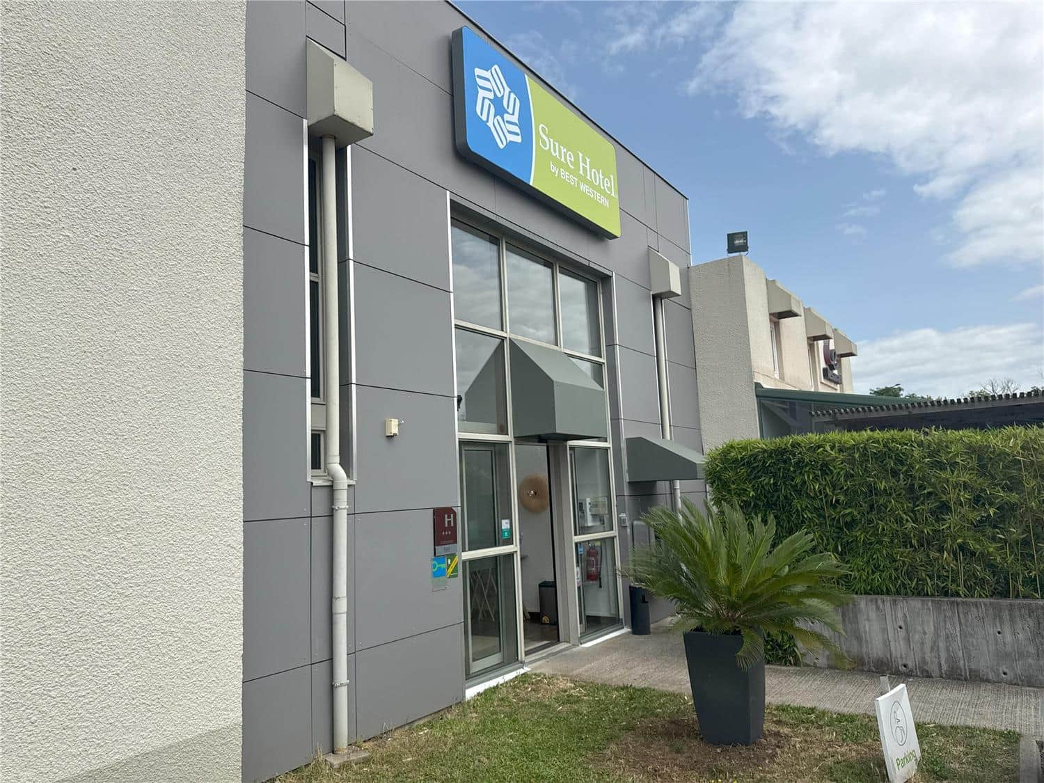 Sure Hotel by Best Western Valence Nord