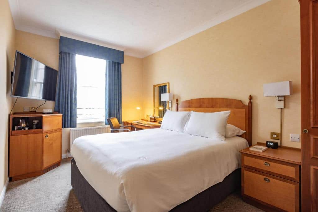 Avisford Park Hotel