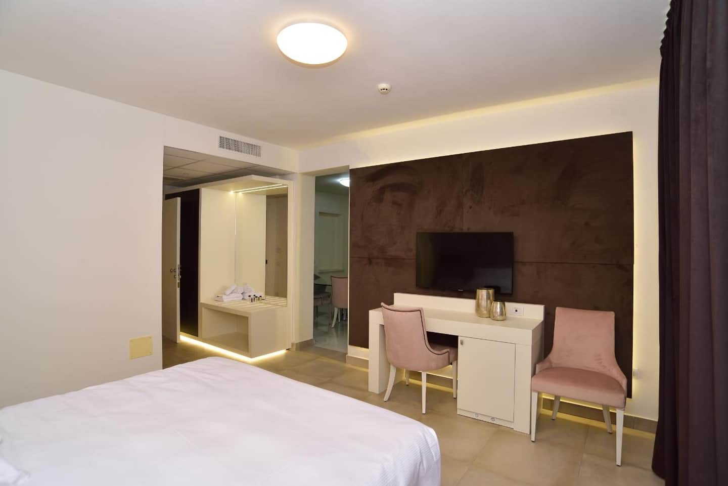 M2 Hotel