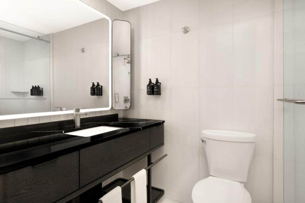 Revery Toronto Downtown, Curio Collection by Hilton
