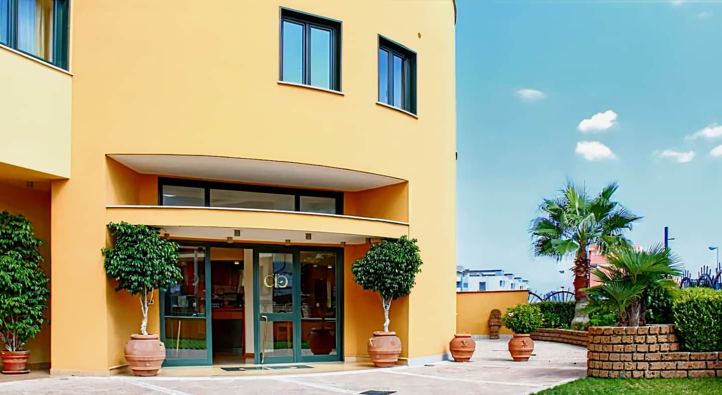 City Hotel