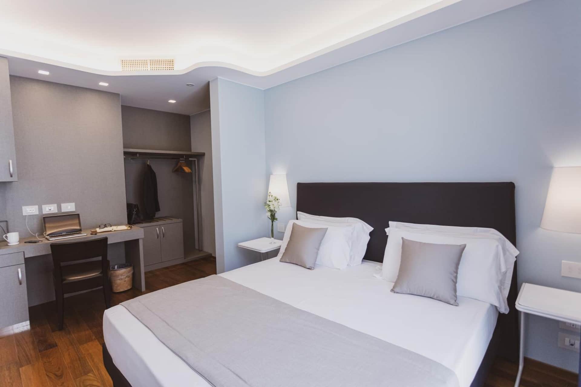 Callistos Hotel