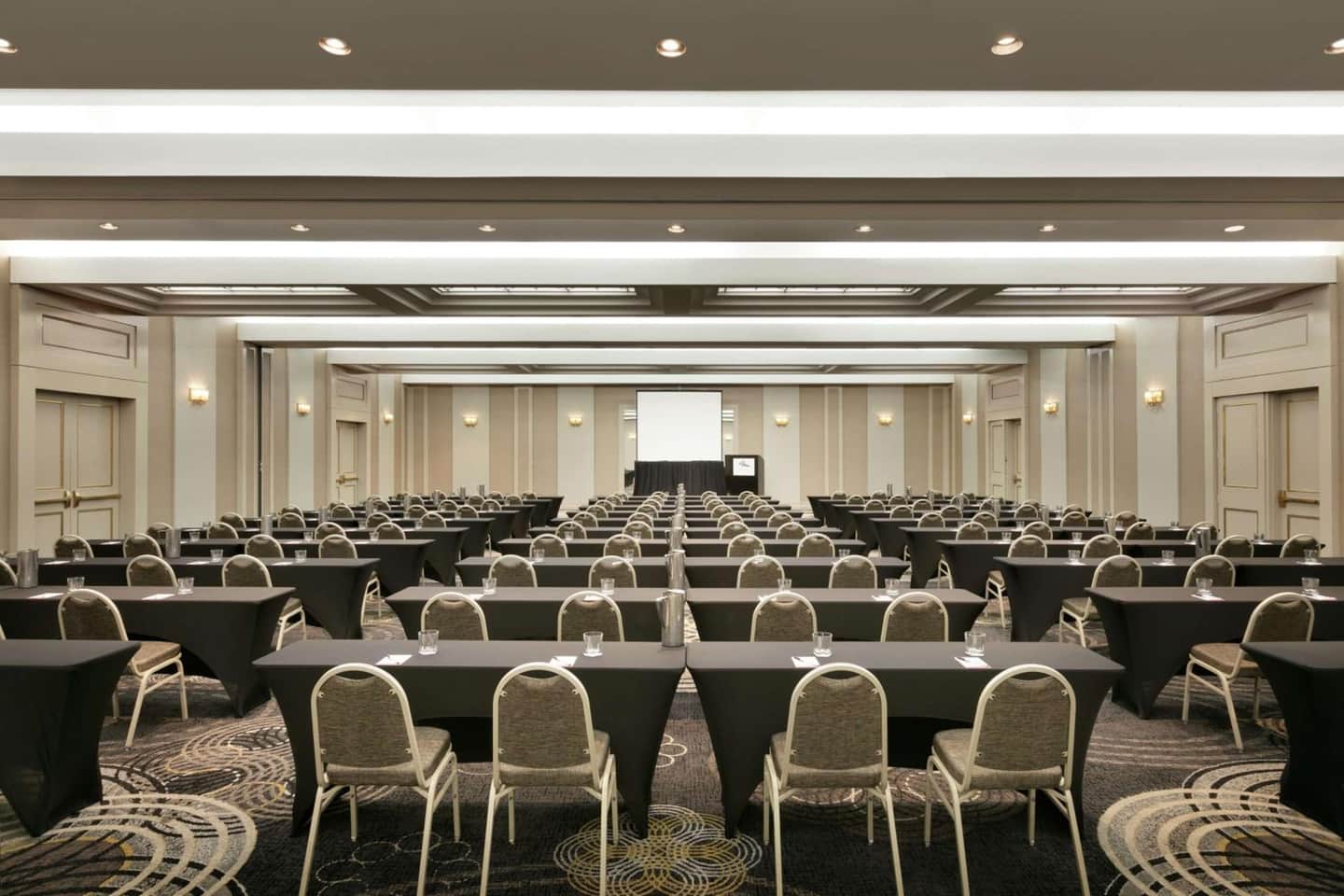 DoubleTree by Hilton New York LaGuardia