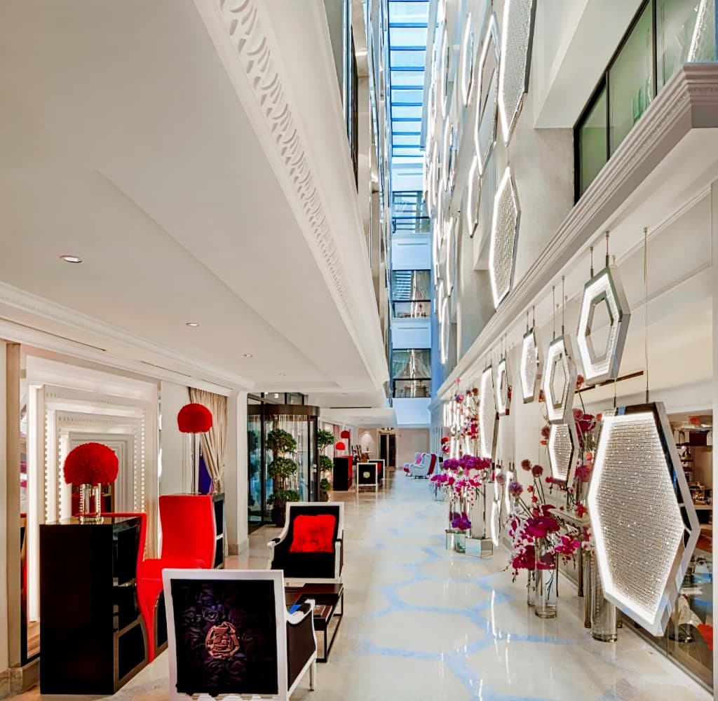 SO/ Singapore