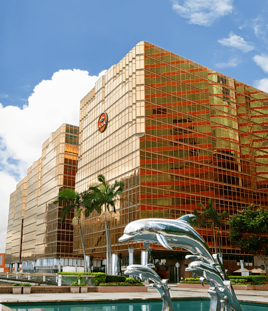 The Royal Pacific Hotel & Towers