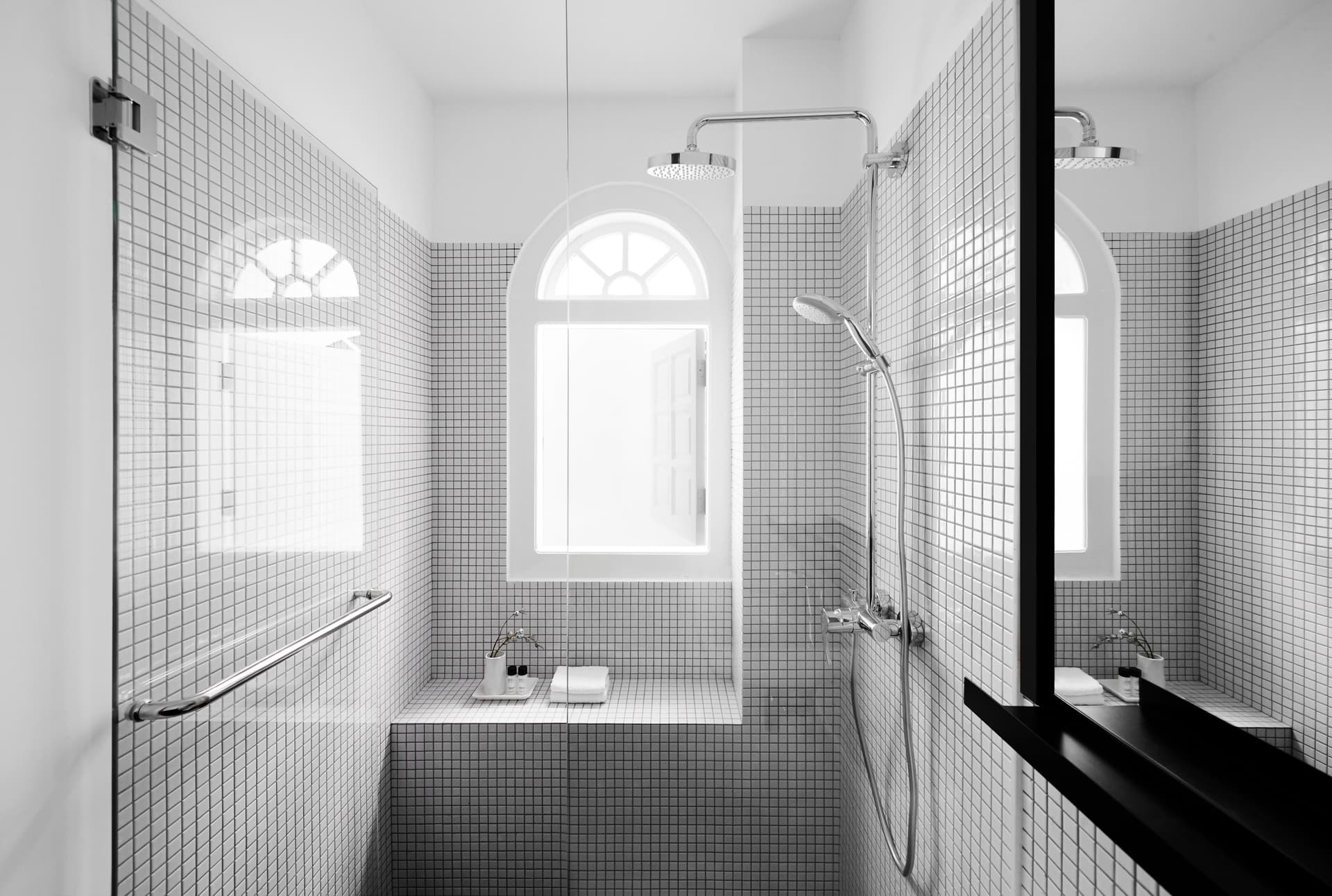 Hotel Mono (SG Clean)