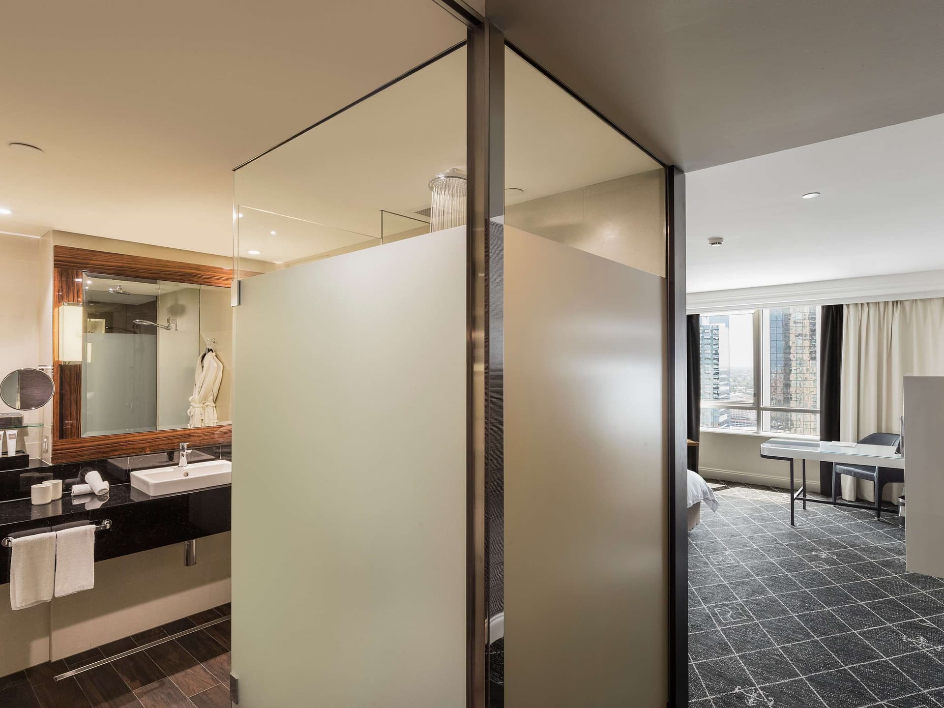 Swissôtel Sydney