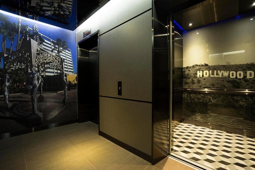 Hotel 81 Premier Hollywood