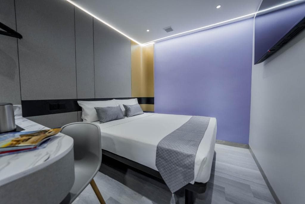 Hotel 81 Palace