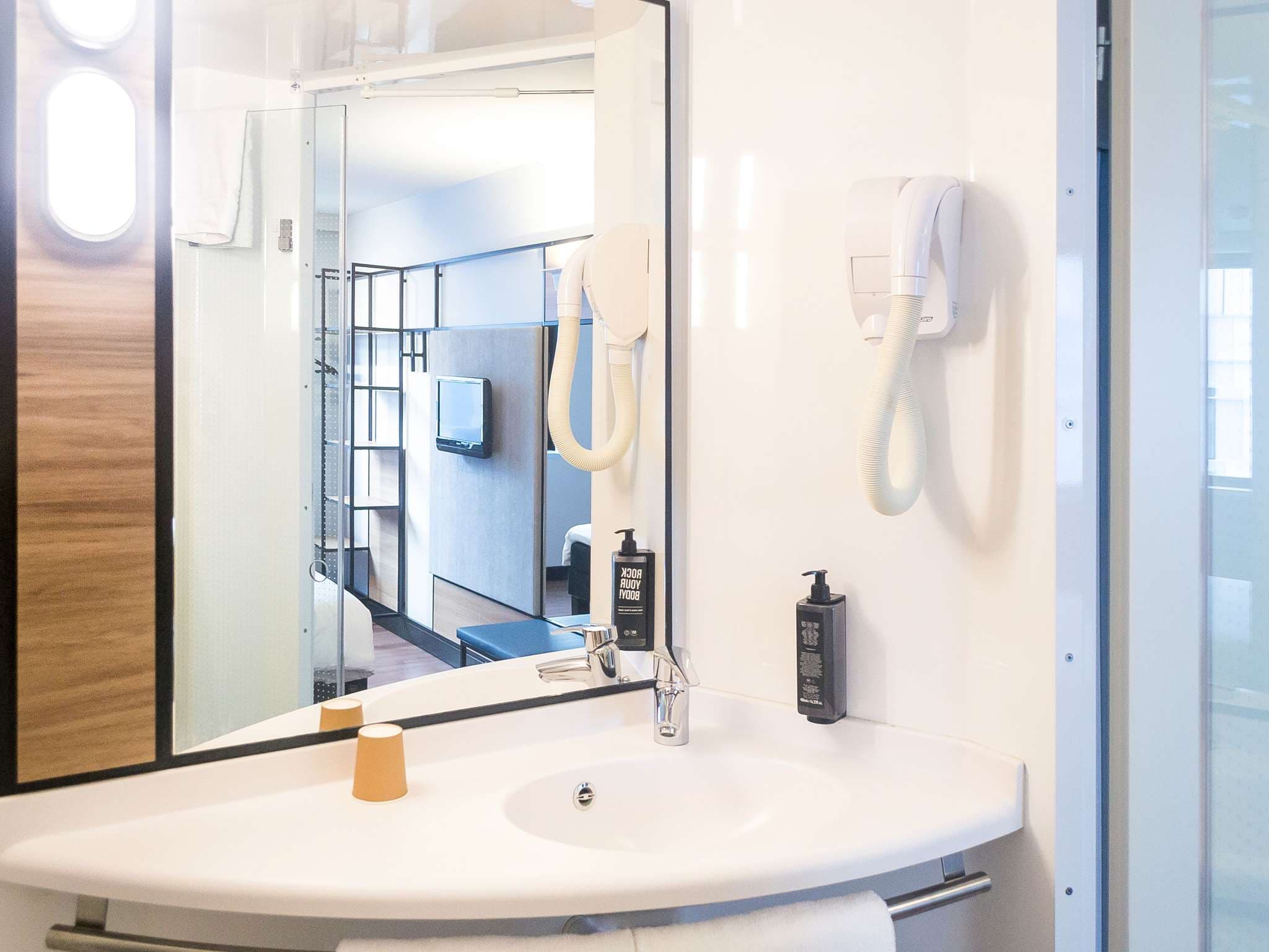 ibis Paris CDG Airport