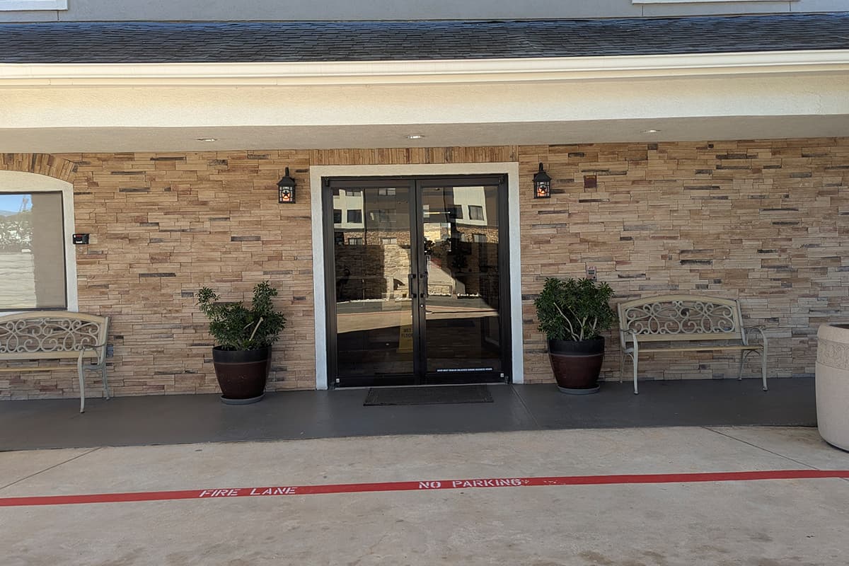 Platinum Inn and Suites