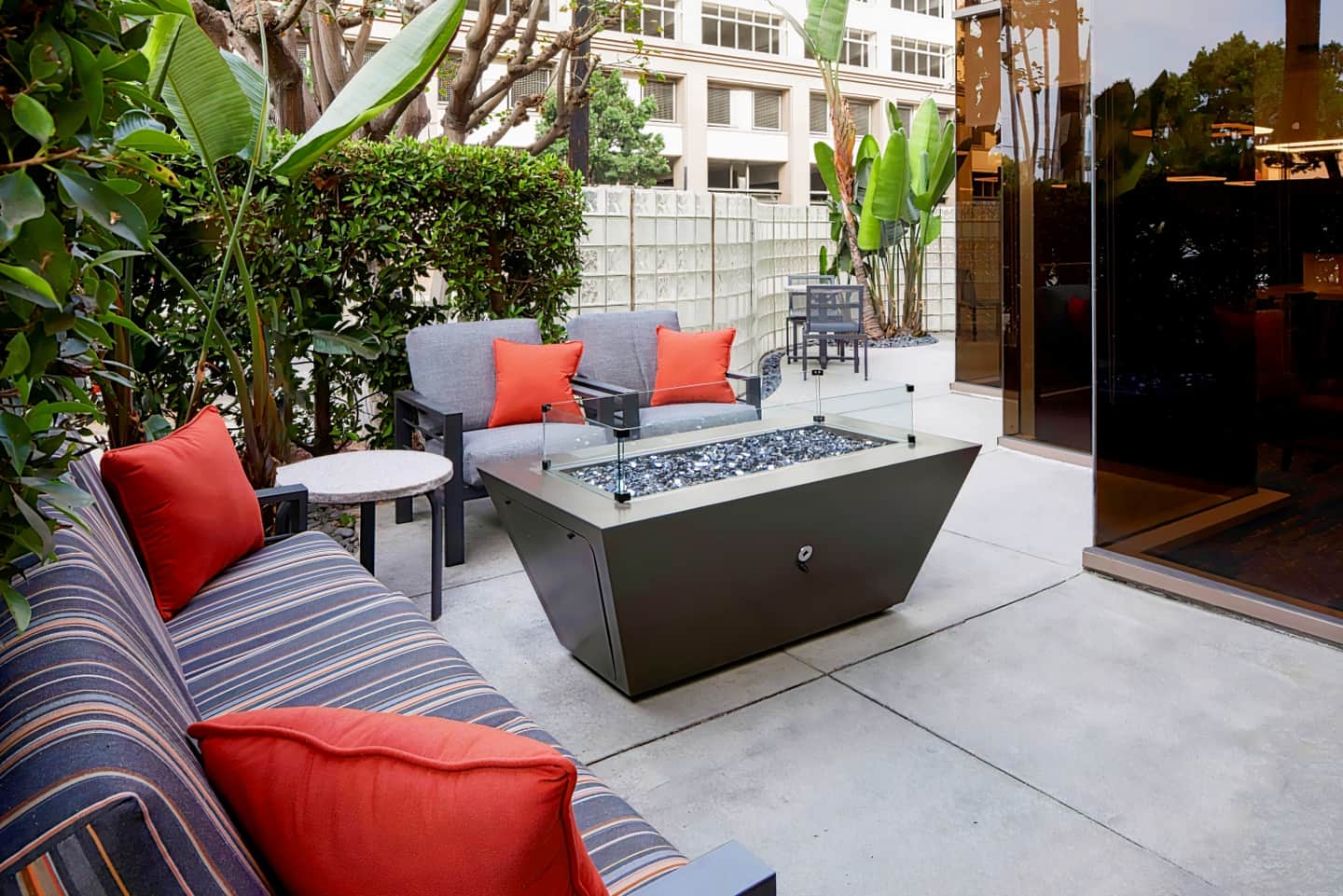 Courtyard by Marriott Los Angeles LAX/Century Boulevard