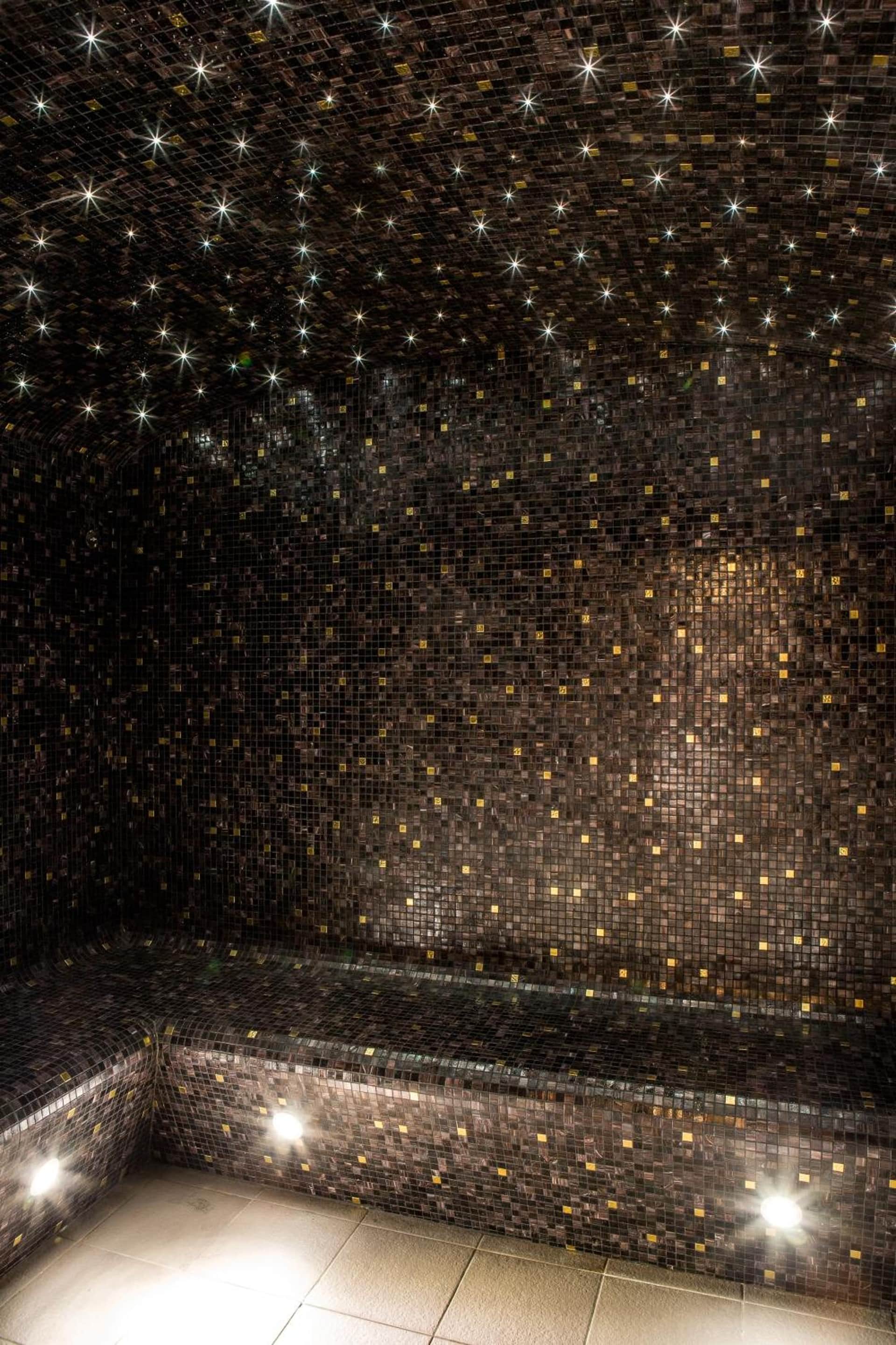 Le Tsuba Hotel