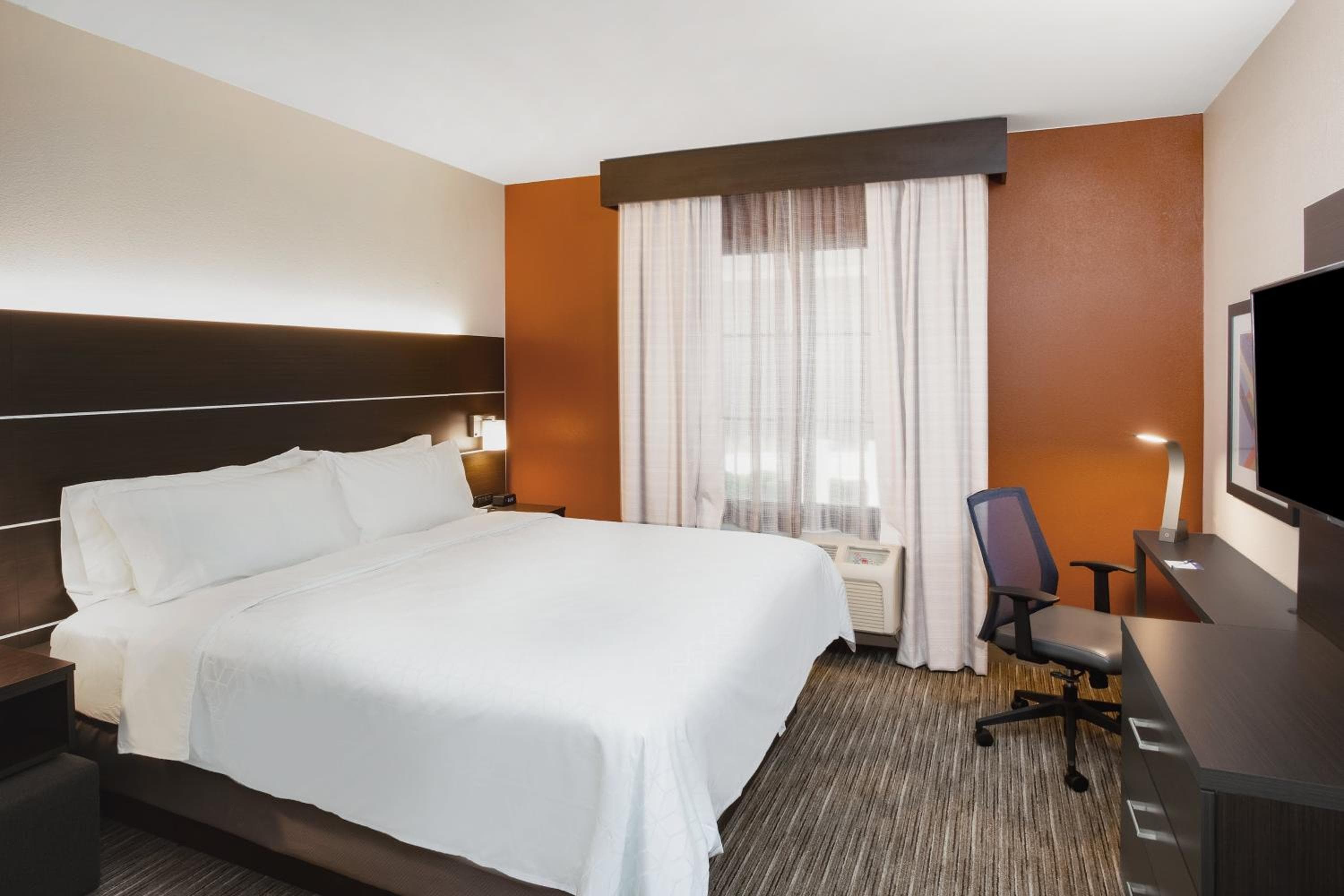 Holiday inn Express Haskell-Wayne Area, an IHG Hotel