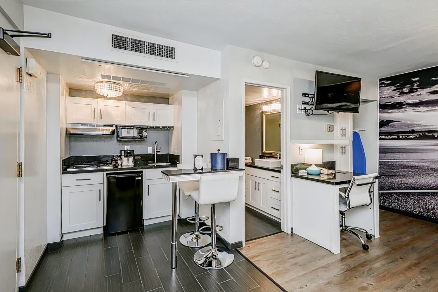 Lions Gate Hotel, A Trademark Collection by Wyndham