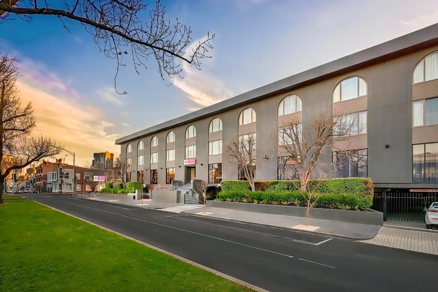 Best Western Plus Travel Inn Hotel