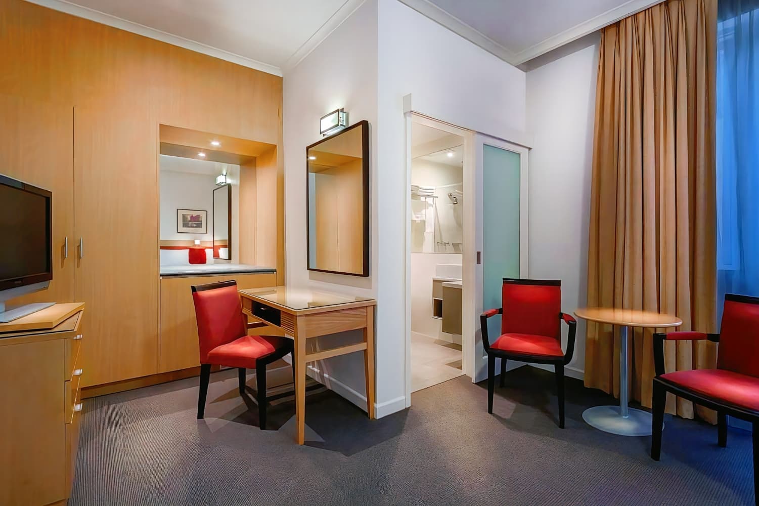 Best Western Plus Travel Inn Hotel