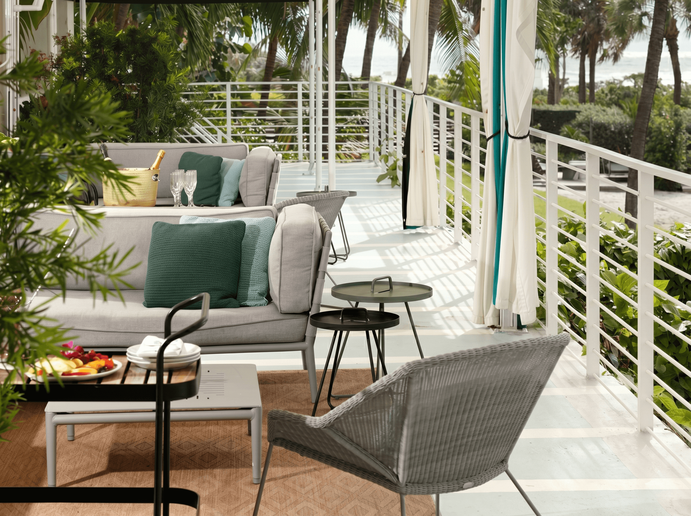 Kimpton Surfcomber Hotel by IHG