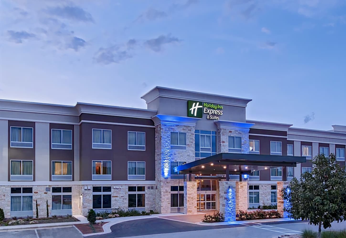 Holiday Inn Express & Suites Austin NW - Four Points