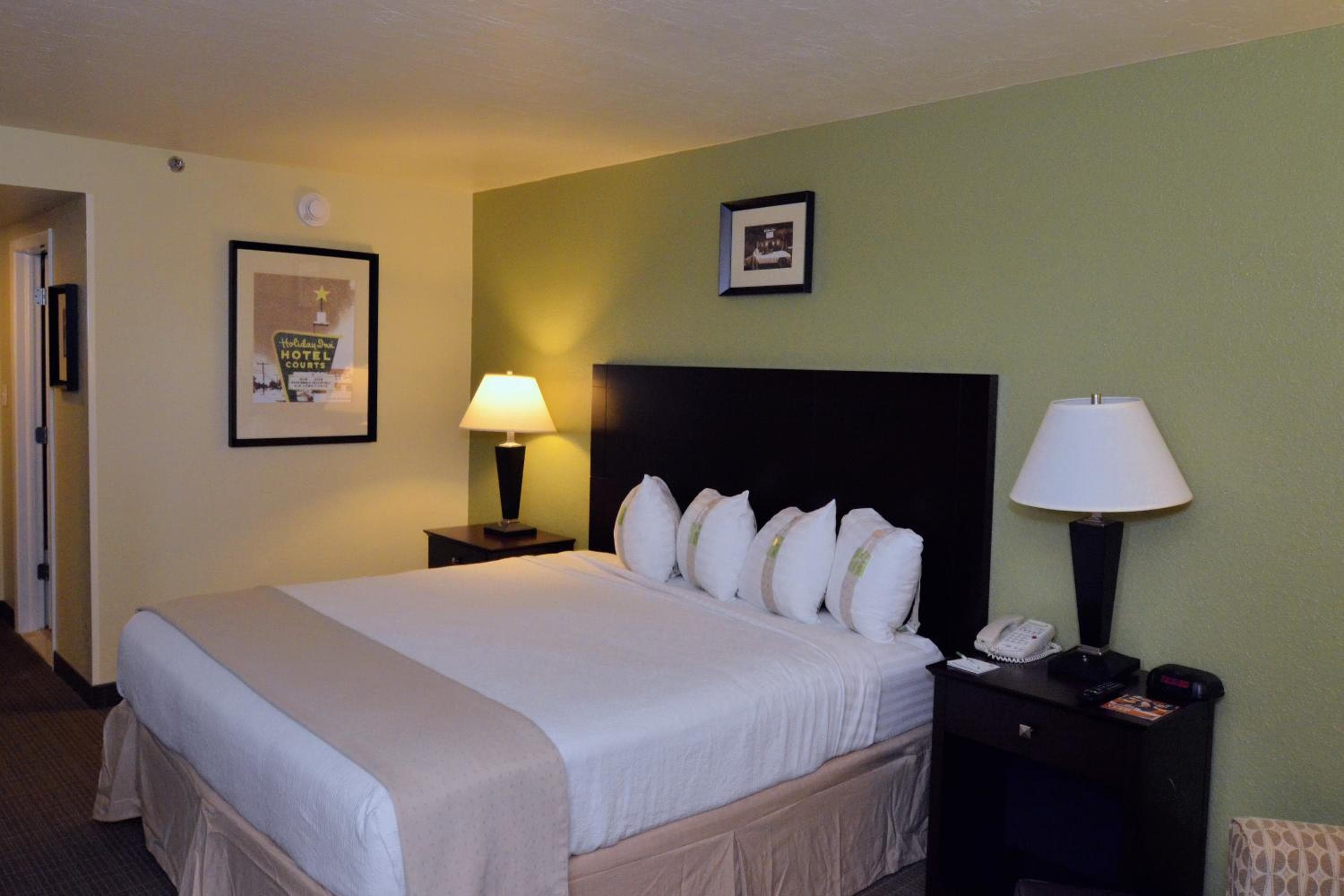 Holiday Inn - Fort Myers - Downtown Area, an IHG Hotel