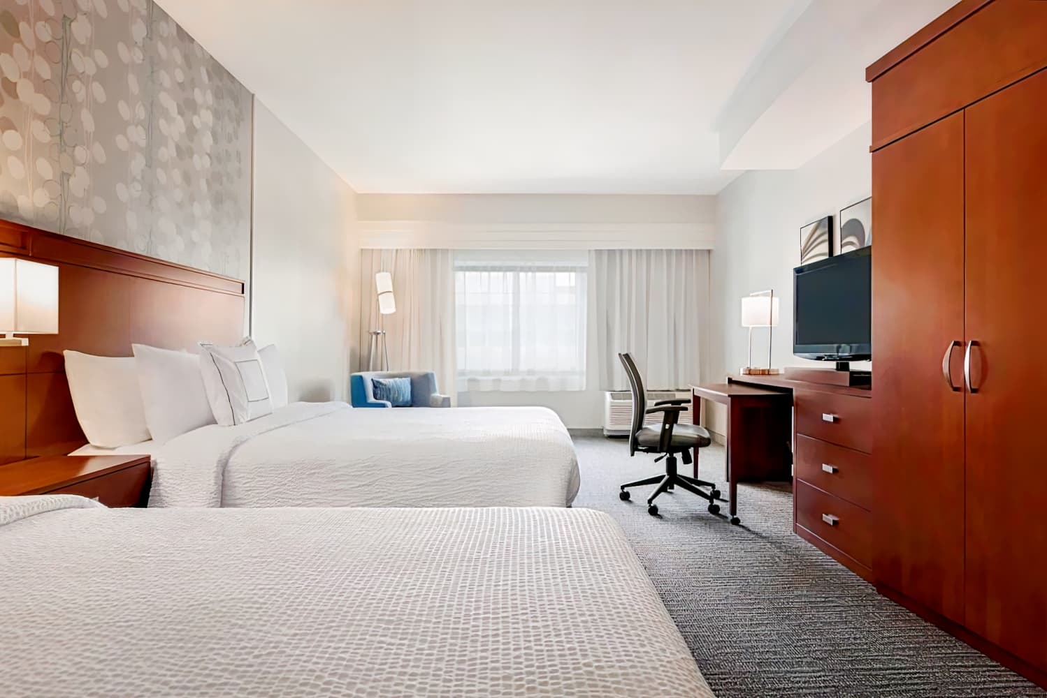 Courtyard Charlotte Airport North