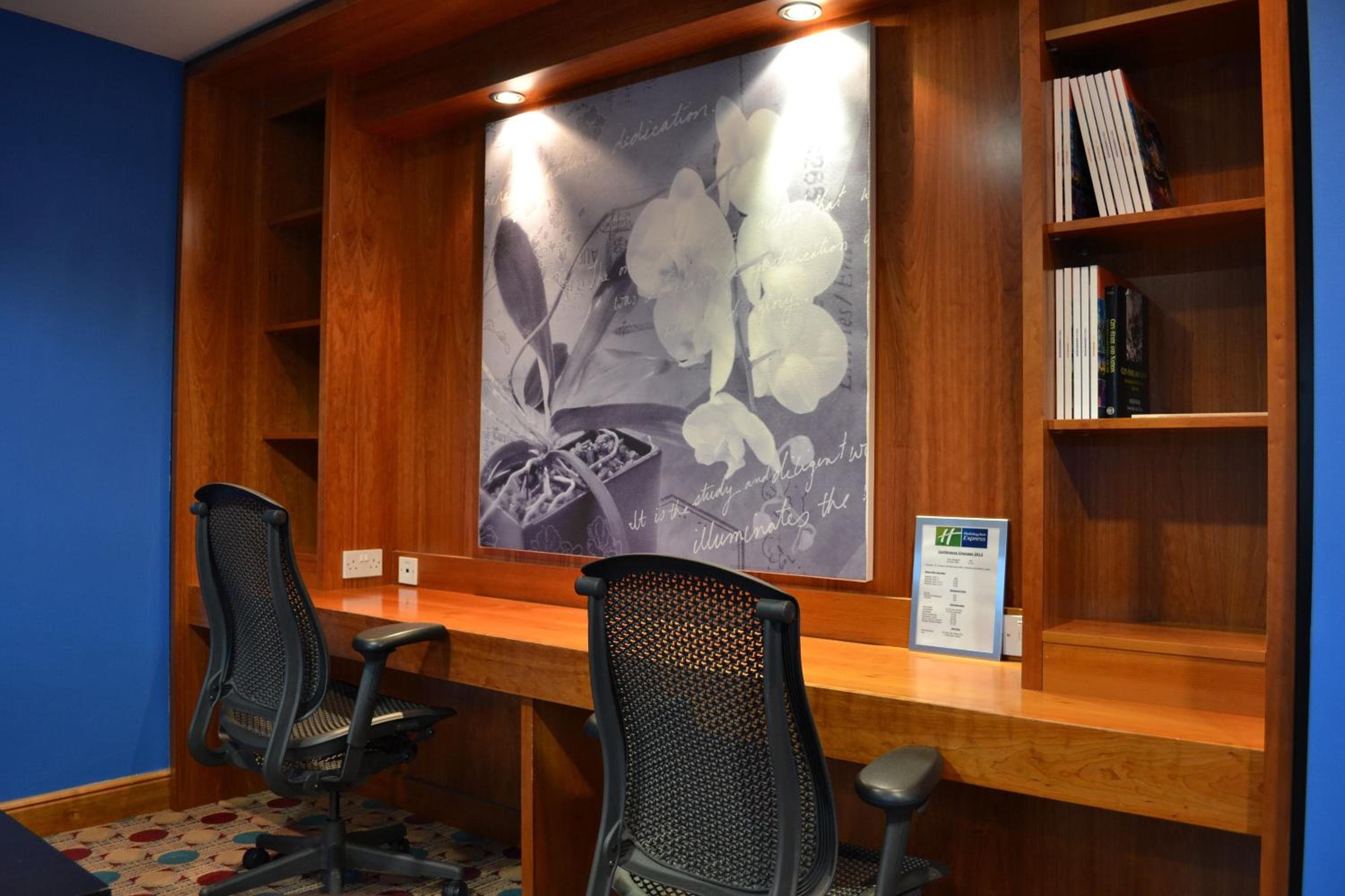 Holiday Inn Express Shrewsbury, an IHG Hotel