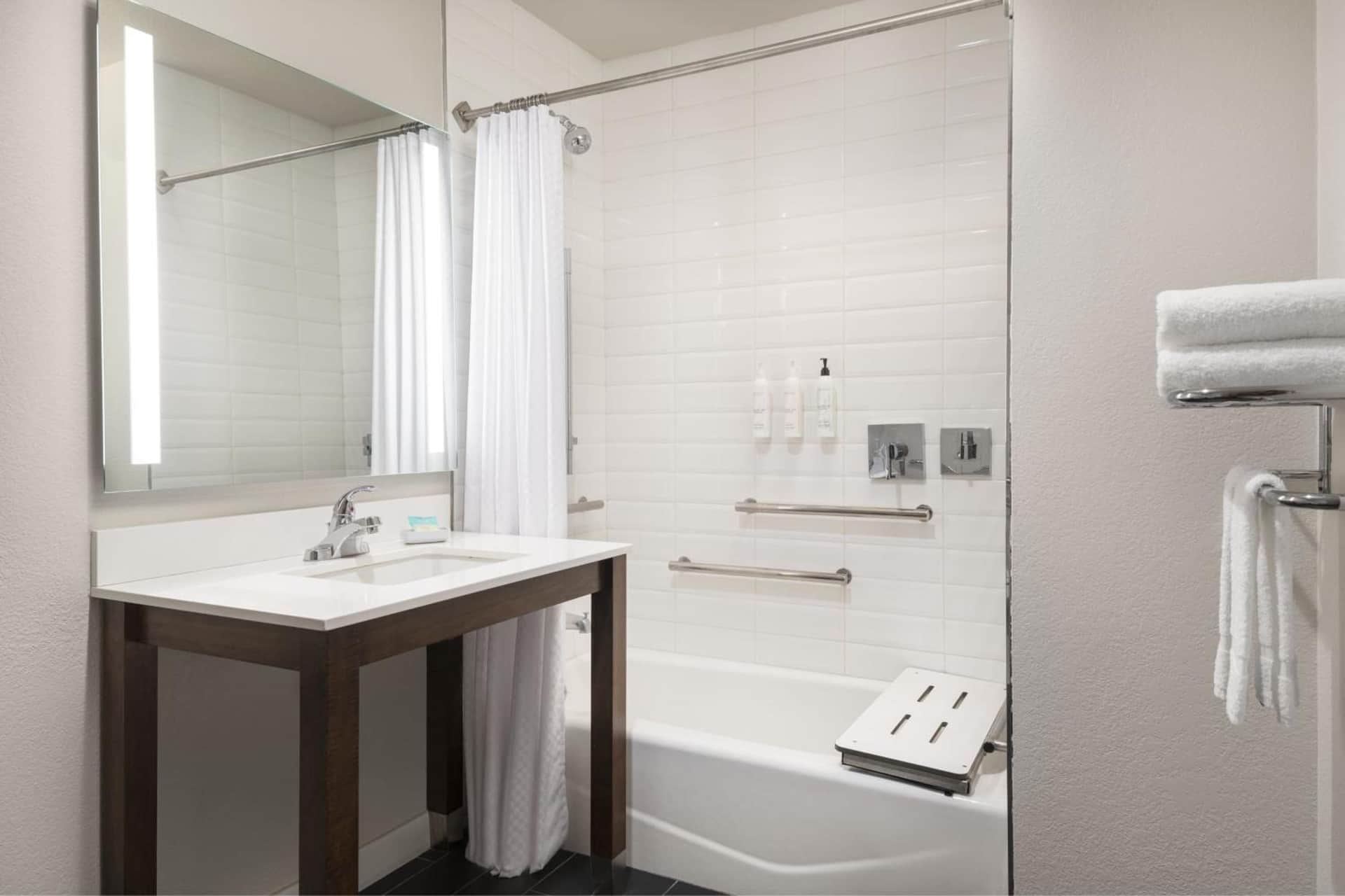 Four Points by Sheraton Tucson Airport