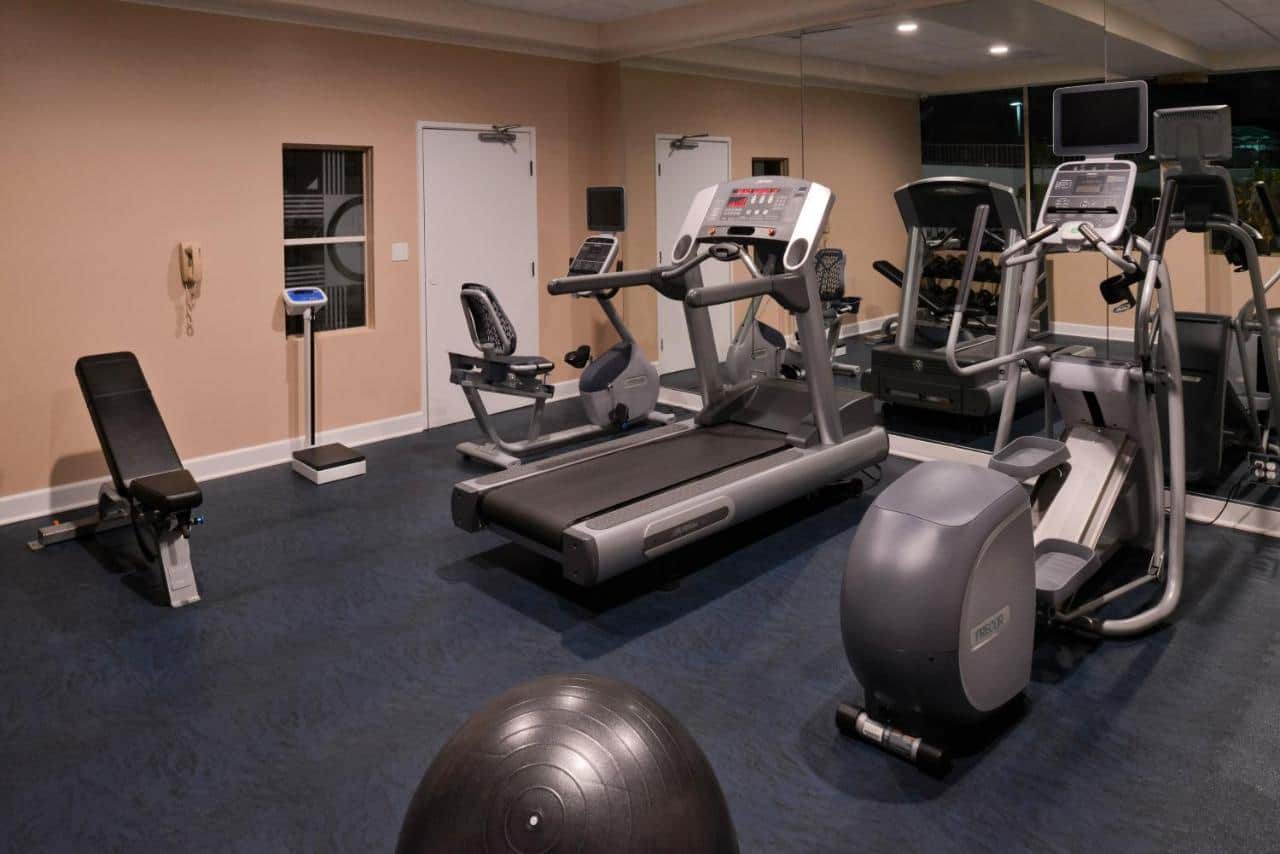 Holiday Inn Express Hotel & Suites Pasadena-Colorado Boulevard, an IHG Hotel