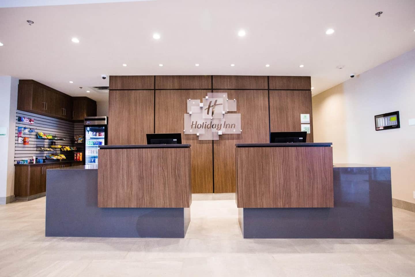 Holiday Inn Hotel & Suites Calgary South - Conference Ctr