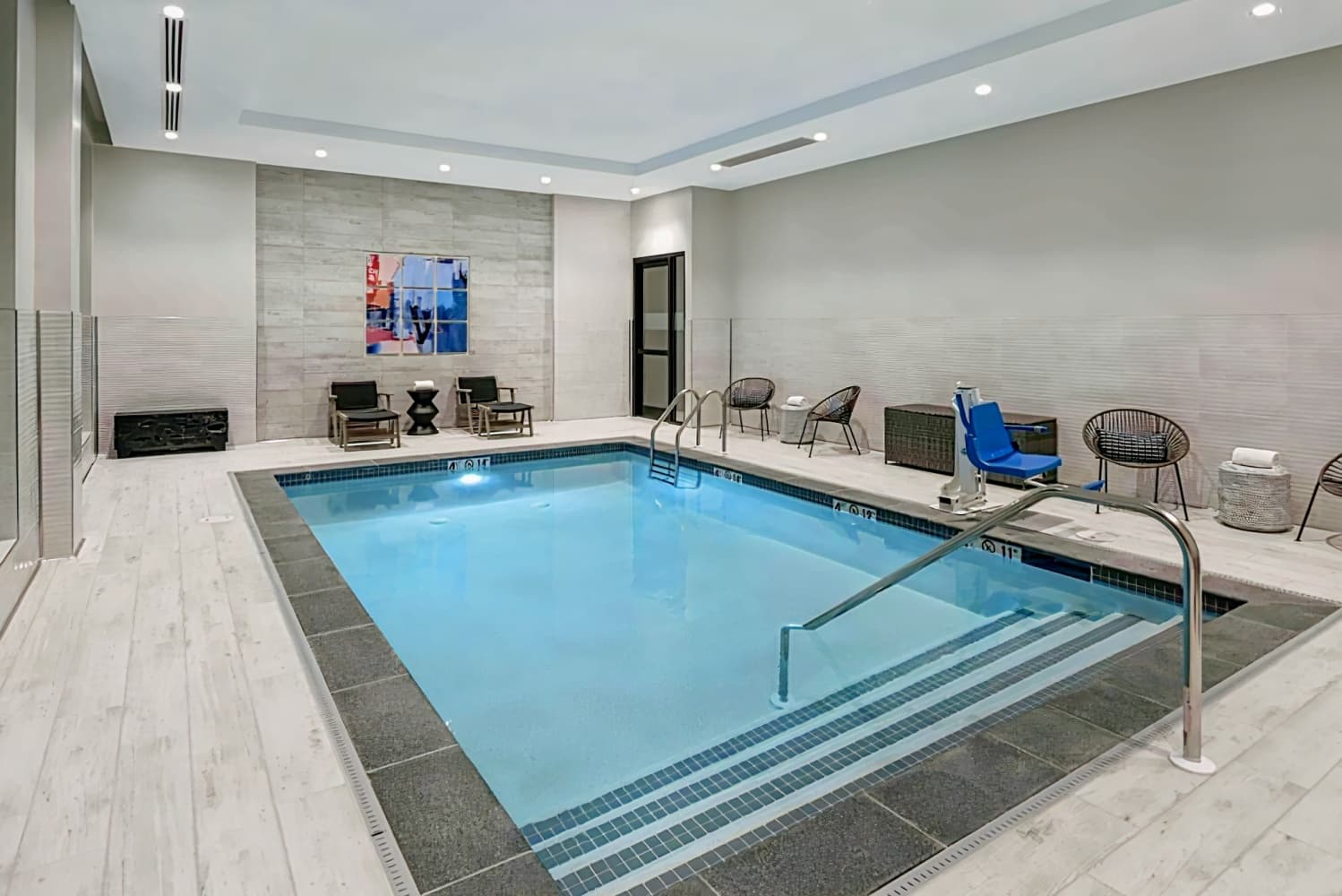 Holiday Inn Express Boston Logan Airport - Revere