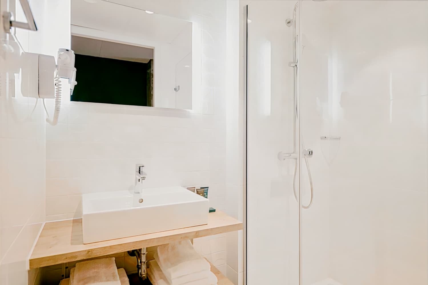 YAYS Amsterdam Docklands