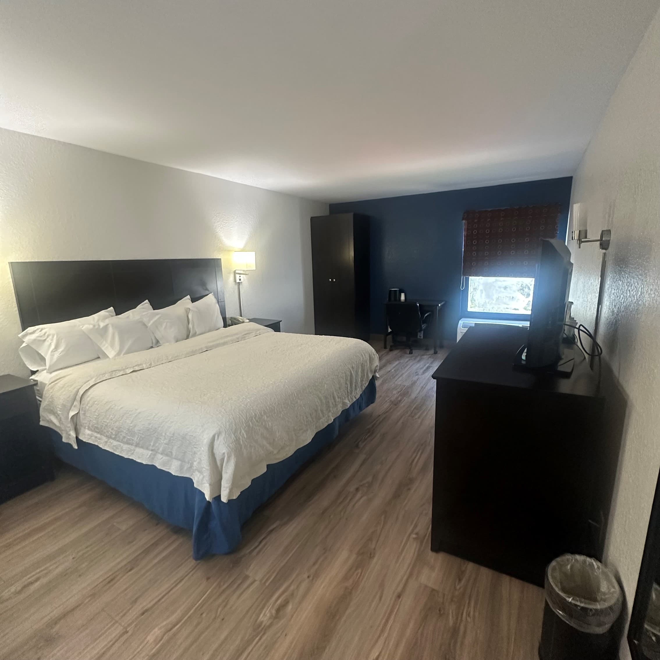 Brandon Center Hotel