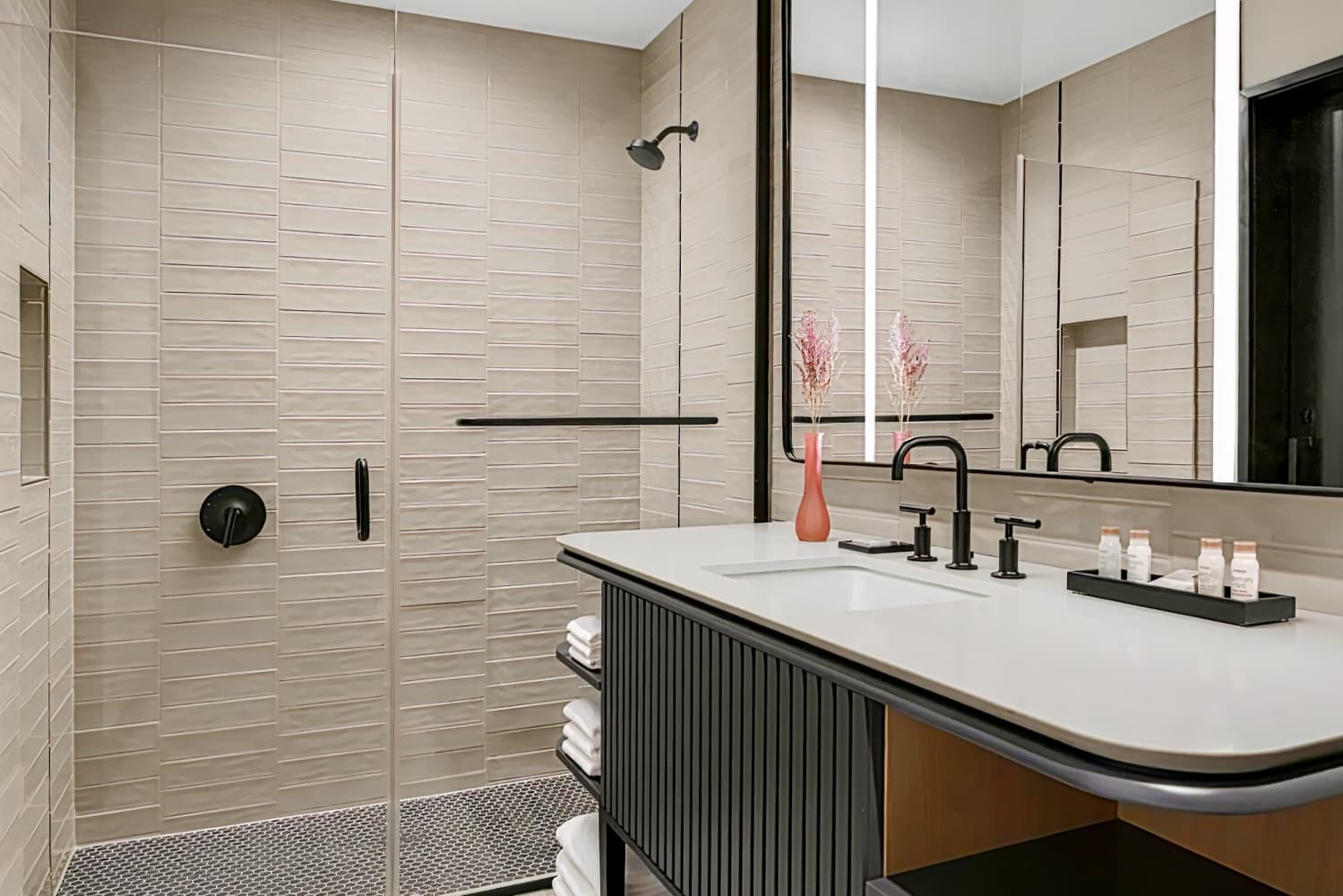 Renaissance Milwaukee West Hotel