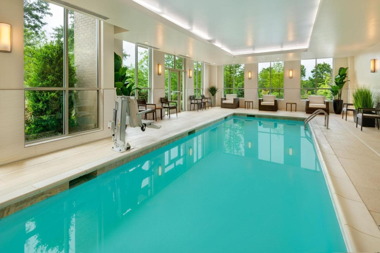 Courtyard by Marriott Atlanta Alpharetta/Avalon Area