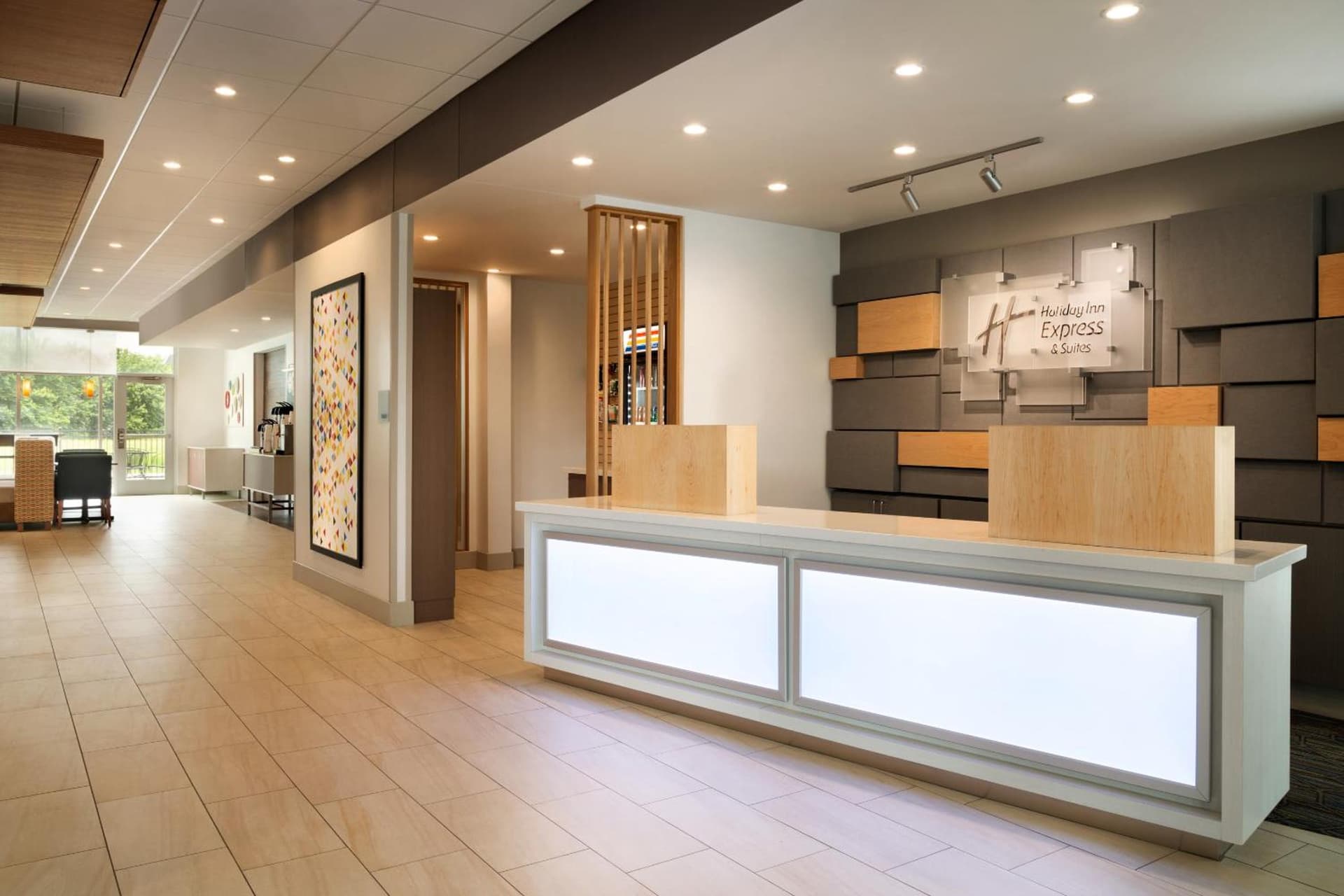 Holiday Inn Express & Suites Calgary Airport Trail NE