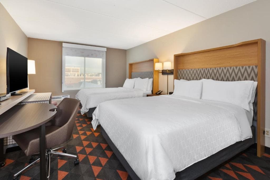 Holiday Inn Westbury – Long Island