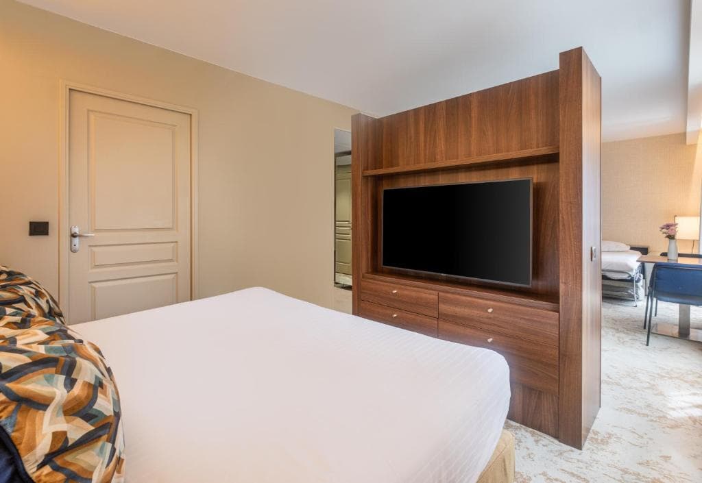 Château Belmont Tours by The Crest Collection