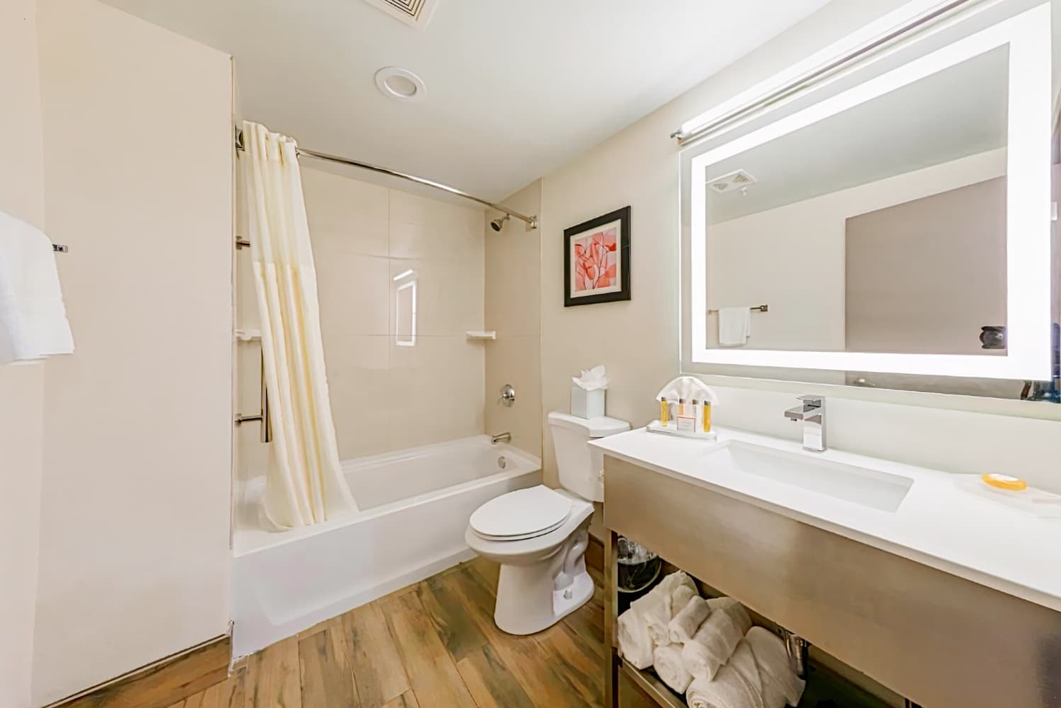 Holiday Inn Brookfield - Milwaukee, an IHG Hotel