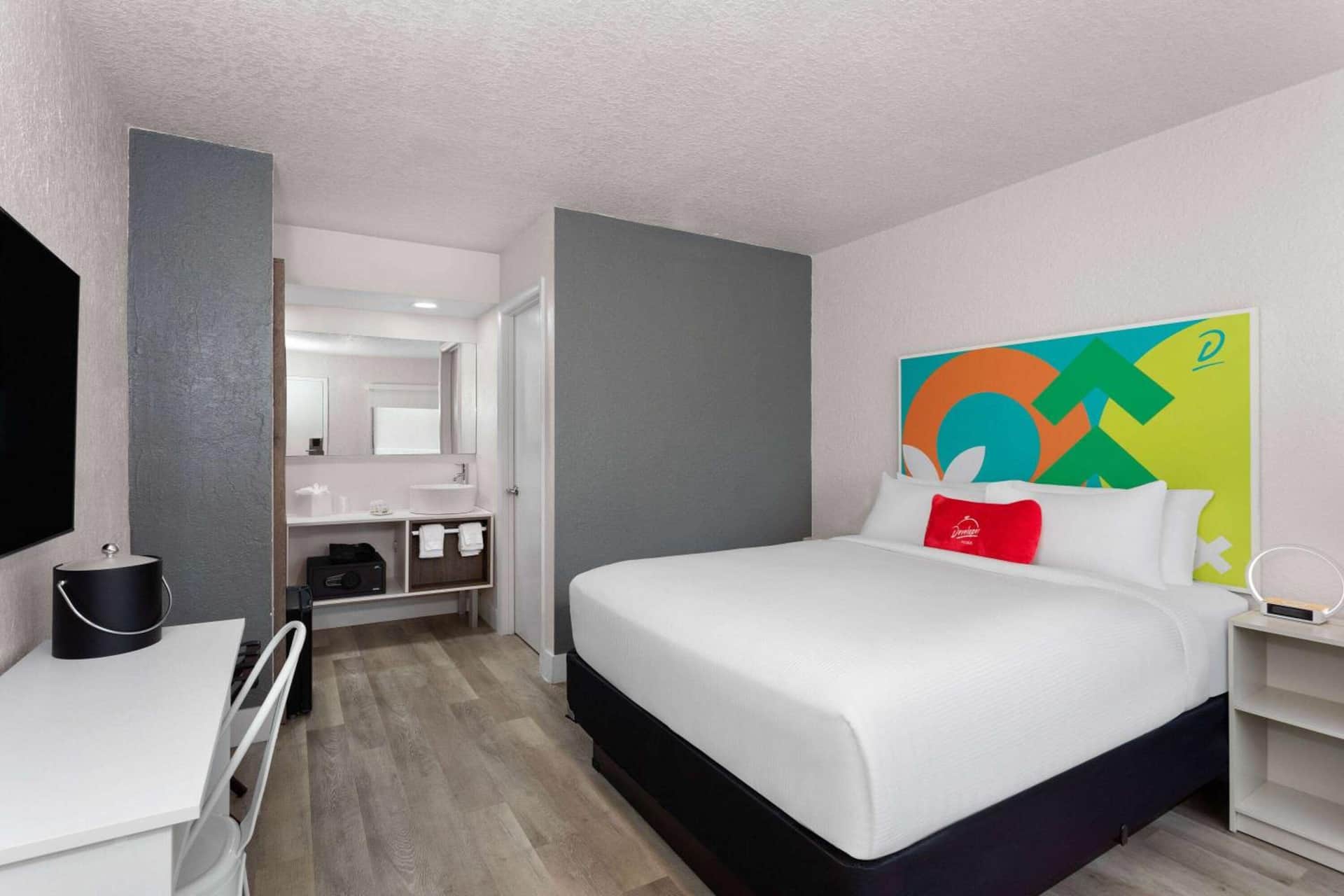 Travelodge by Wyndham Orlando Lake Buena Vista South