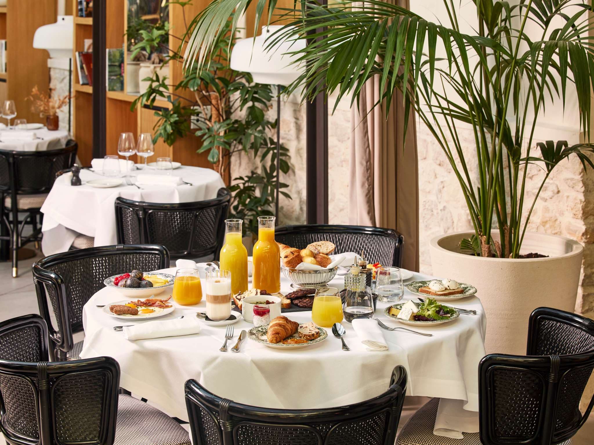 Domaine Reine Margot Paris Issy MGallery Collection