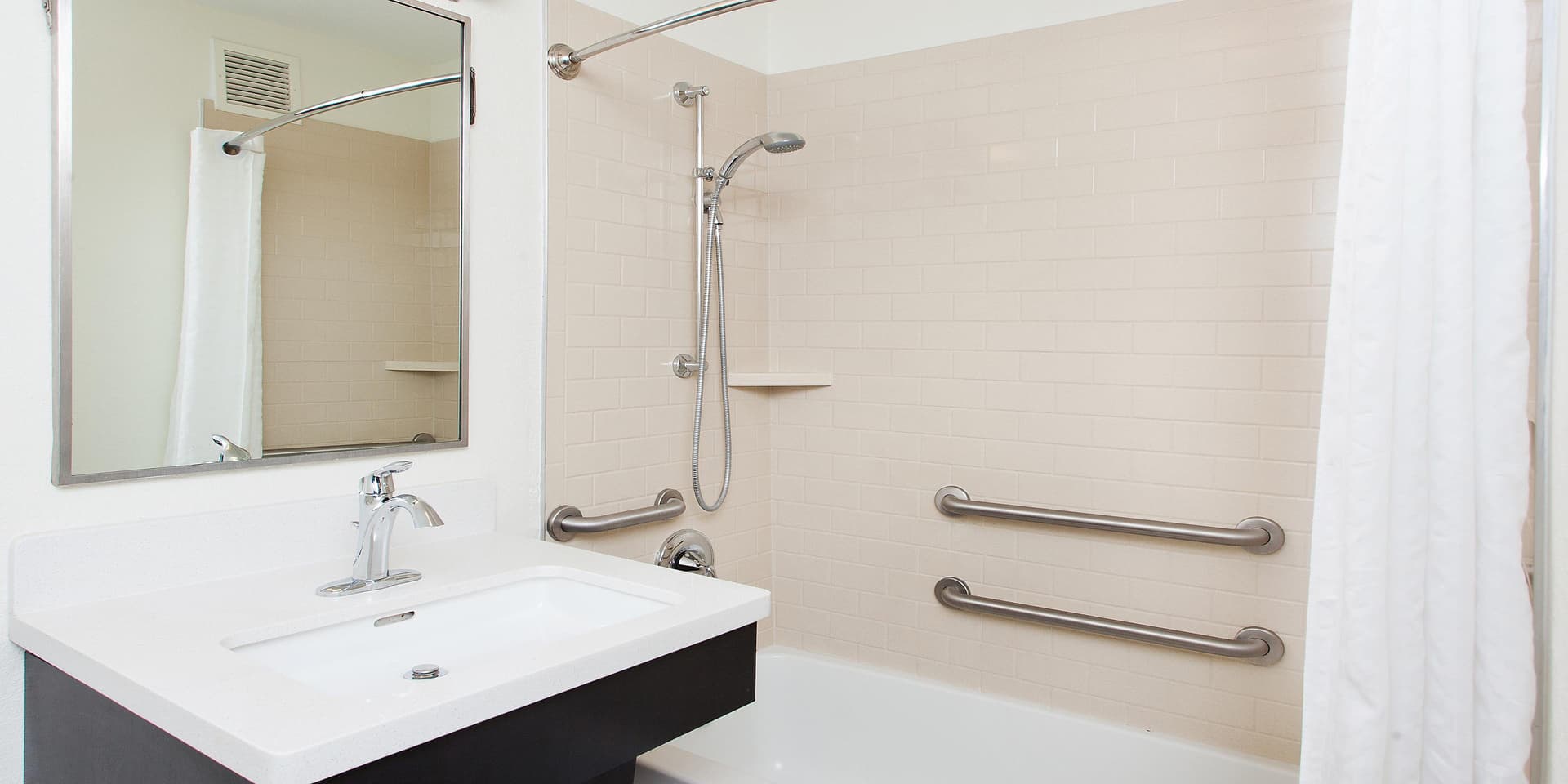 Sonesta Simply Suites Cleveland North Olmsted Airport