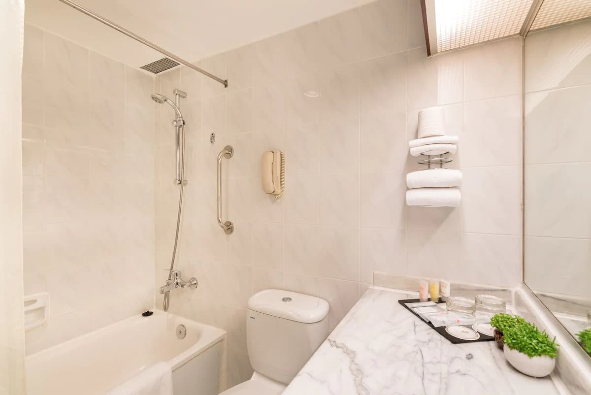 Hotel Grand Pacific