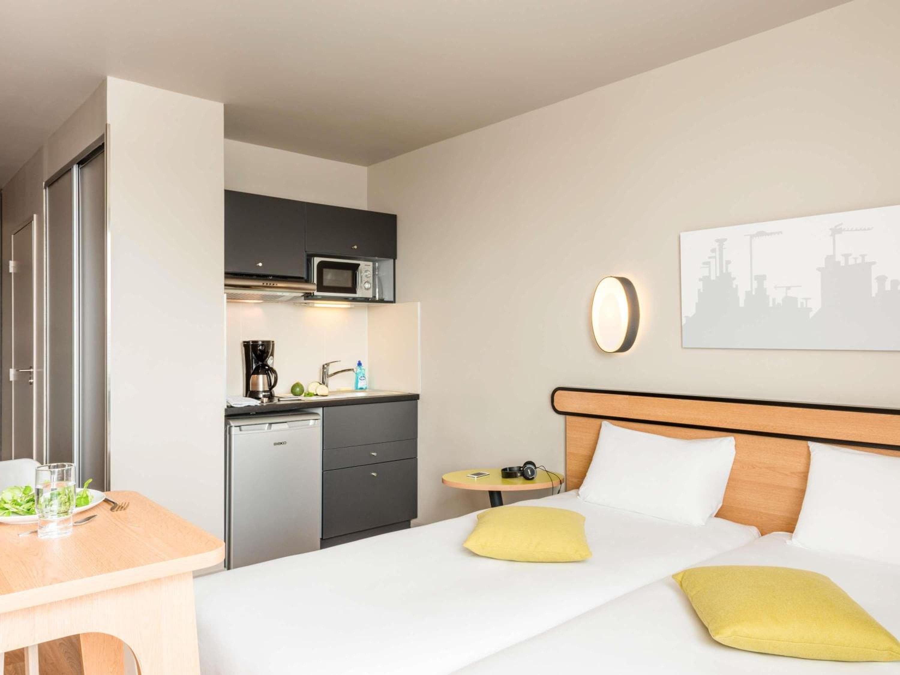 Aparthotel Adagio Access Paris Massy Gare TGV
