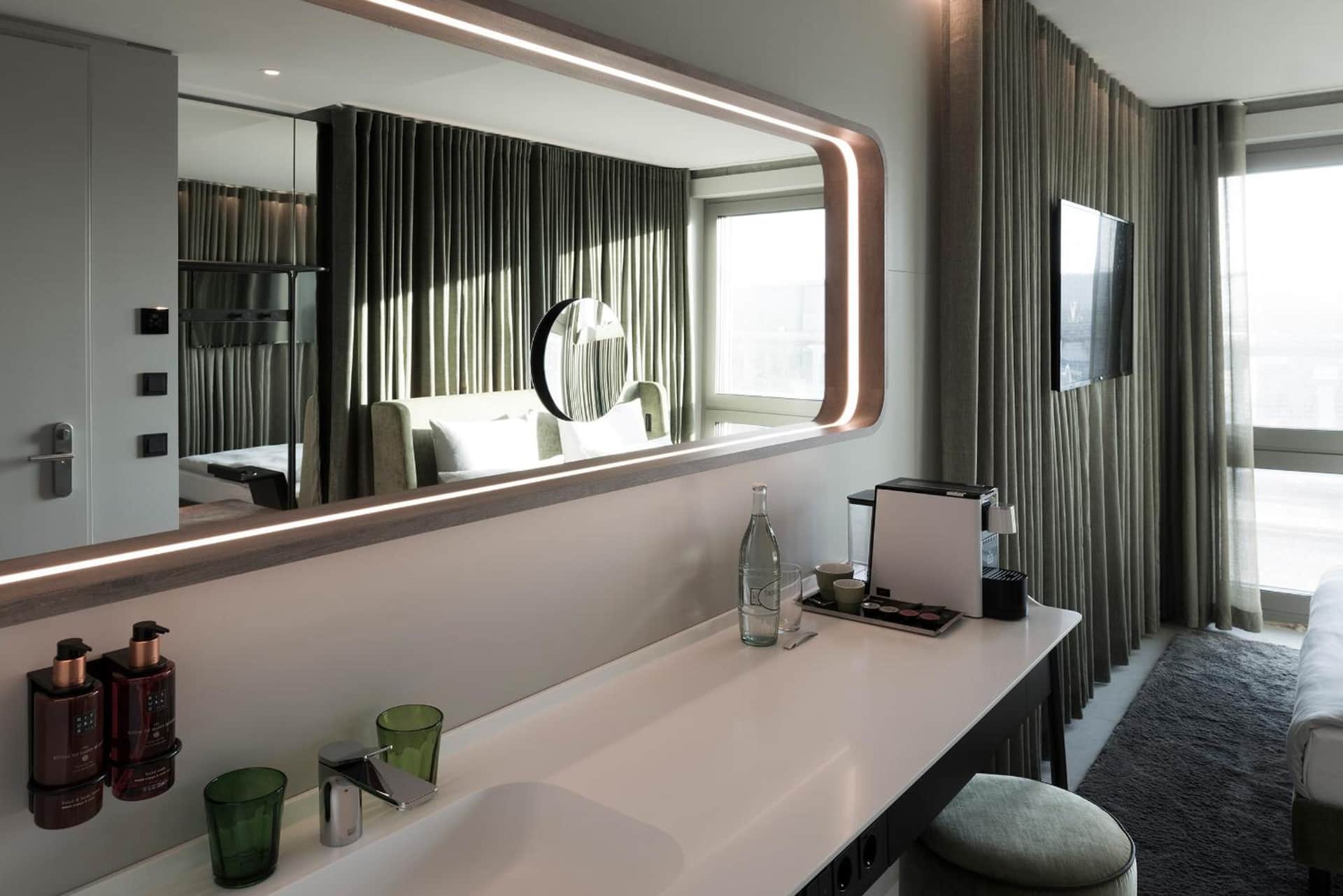 b'mine Hotel Frankfurt Airport