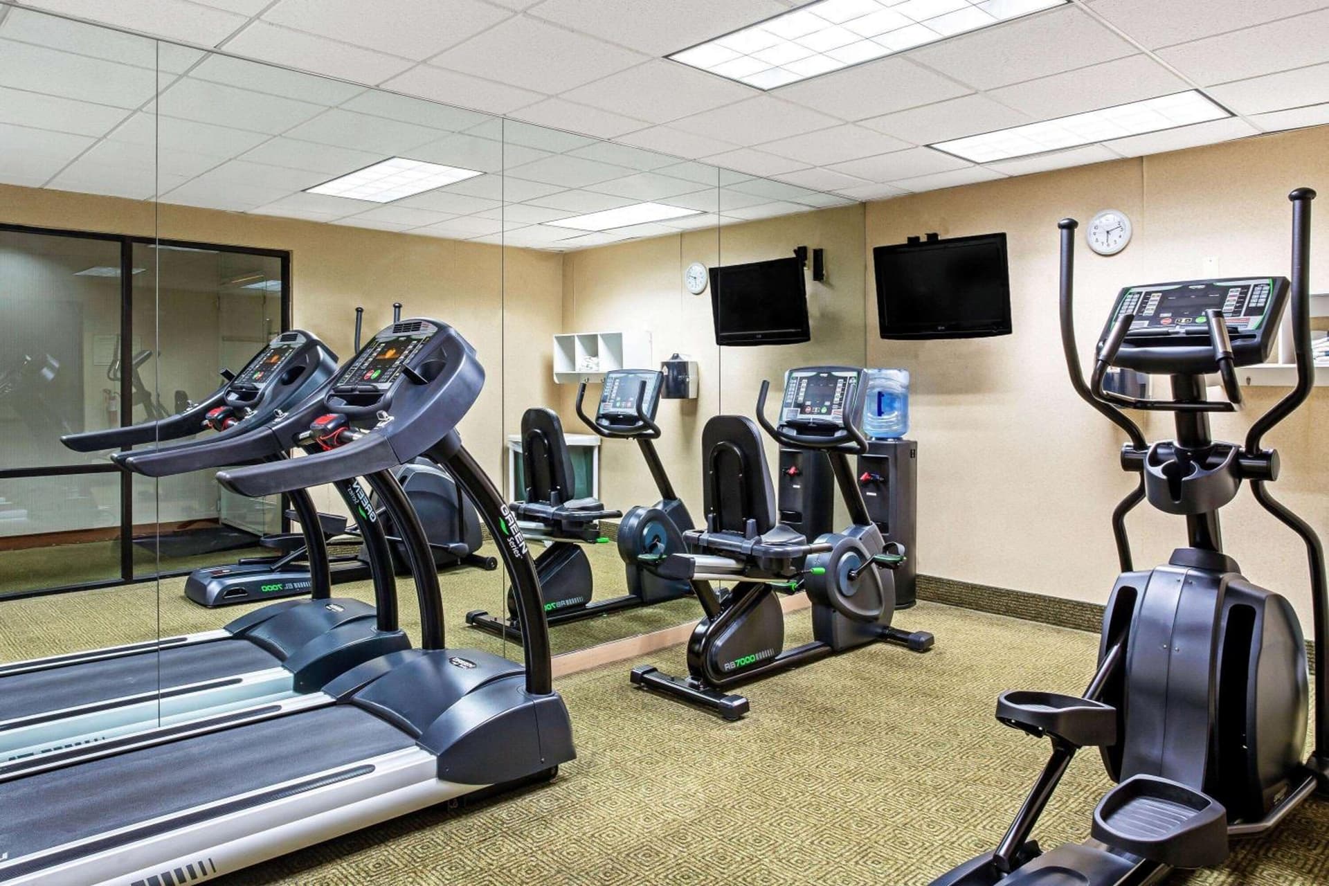 La Quinta by Wyndham Stamford / New York City