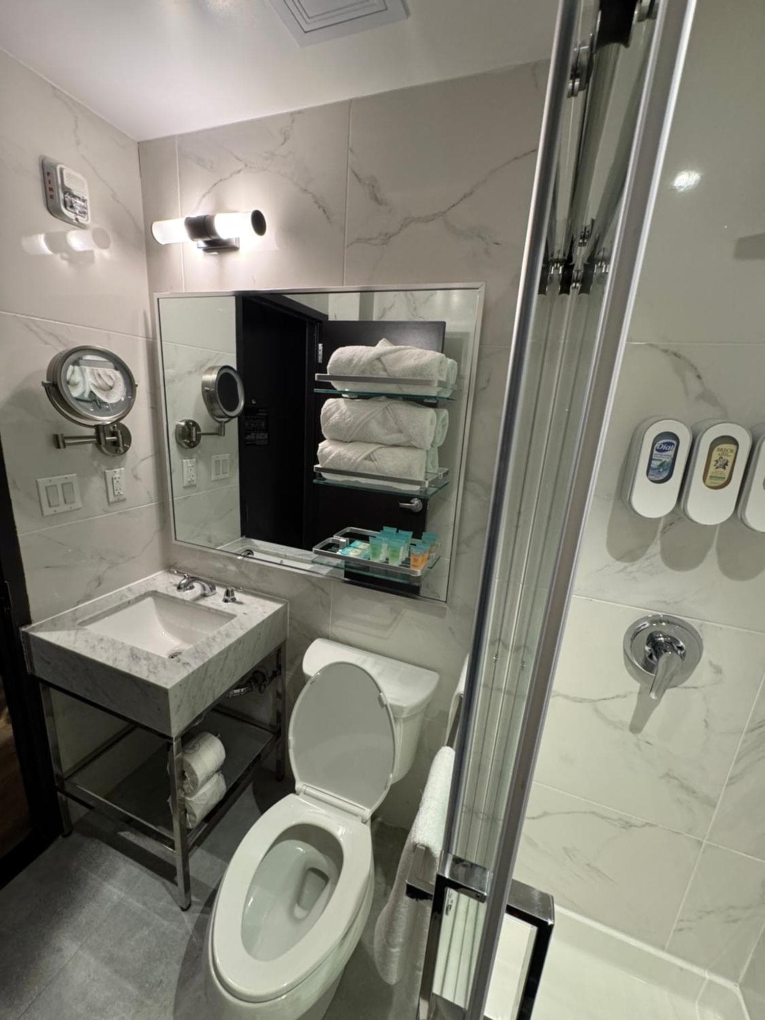 Hotel Mirage Brooklyn