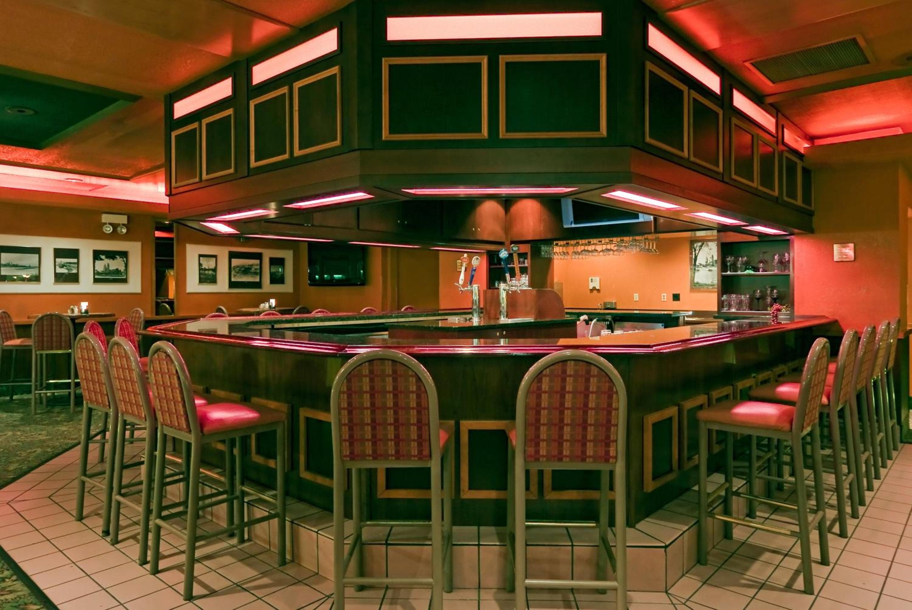 Holiday Inn Cincinnati Airport by IHG