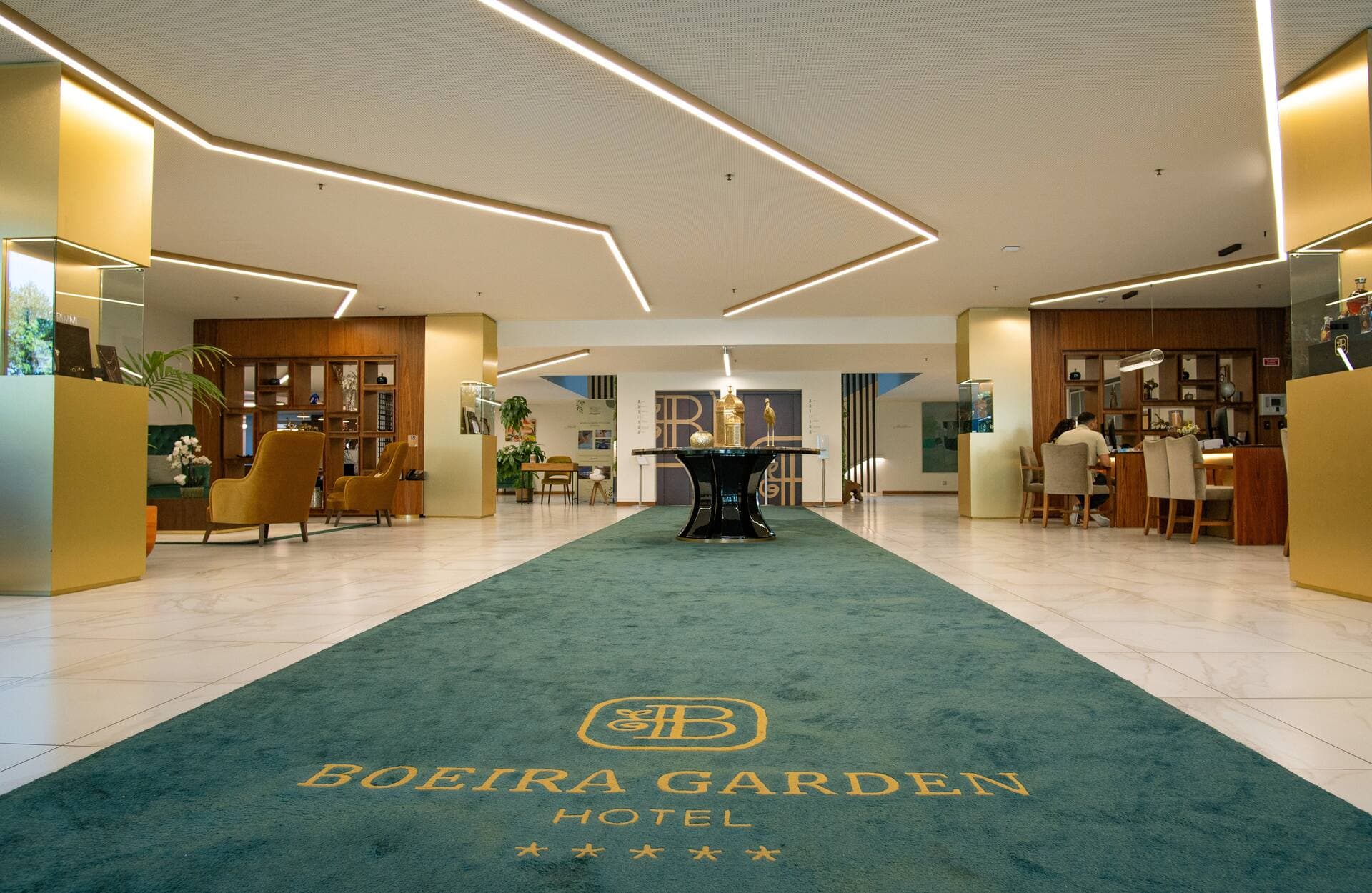 Boeira Garden Hotel Porto Gaia, Curio Collection by Hilton